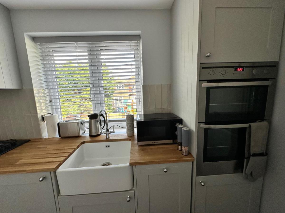 A Luxury 2 Bedroom Apartment Μπάρνετ Εξωτερικό φωτογραφία