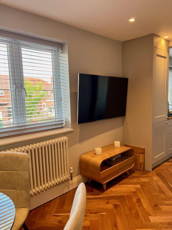 A Luxury 2 Bedroom Apartment Μπάρνετ Εξωτερικό φωτογραφία