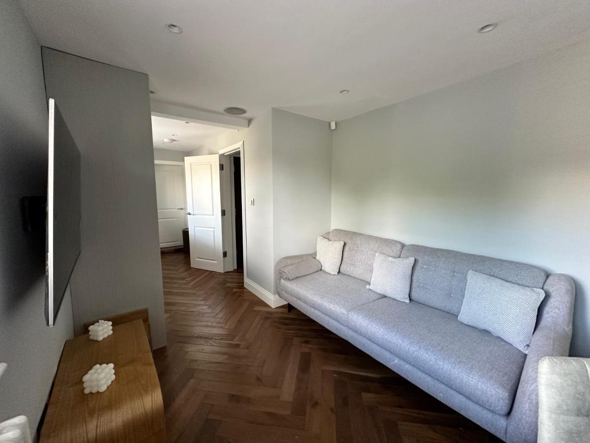A Luxury 2 Bedroom Apartment Μπάρνετ Εξωτερικό φωτογραφία