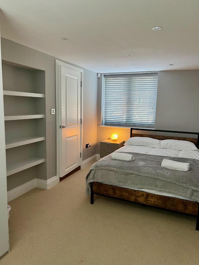 A Luxury 2 Bedroom Apartment Μπάρνετ Εξωτερικό φωτογραφία
